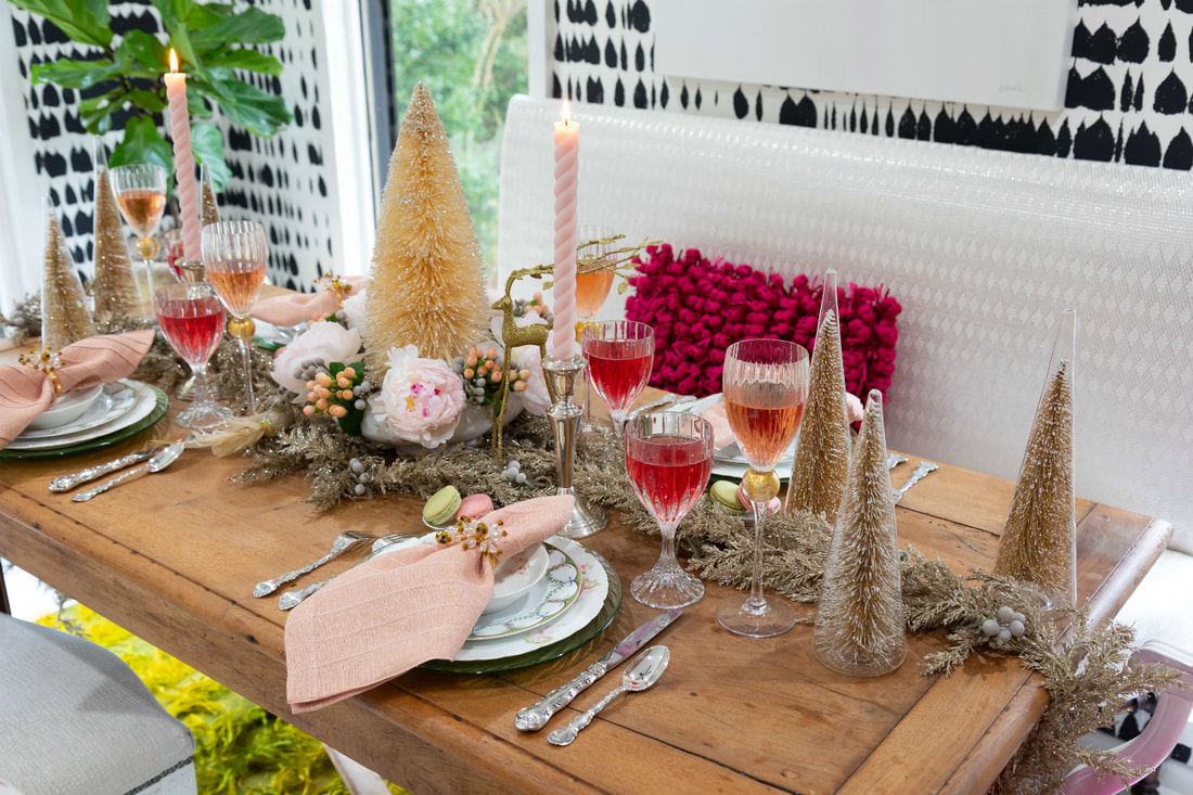 holiday tablesetting pink