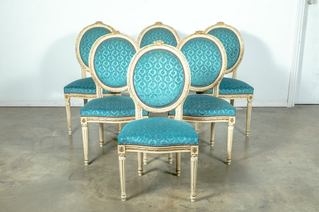 Lot 637: Pr. French Louis XVI Chairs w/ Gilt Carving